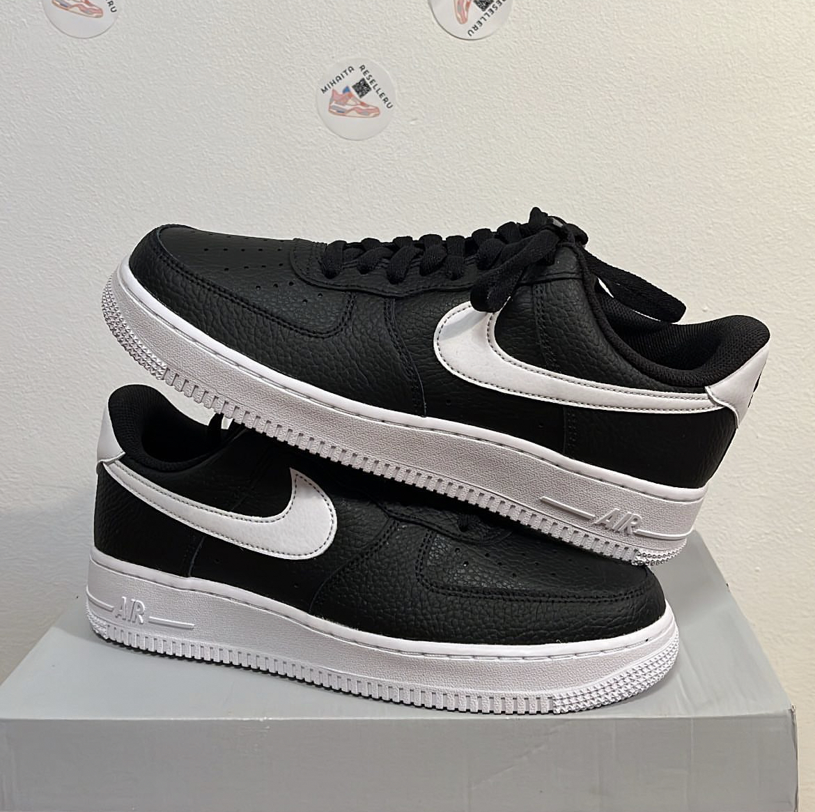 custom air force 1 black and white
