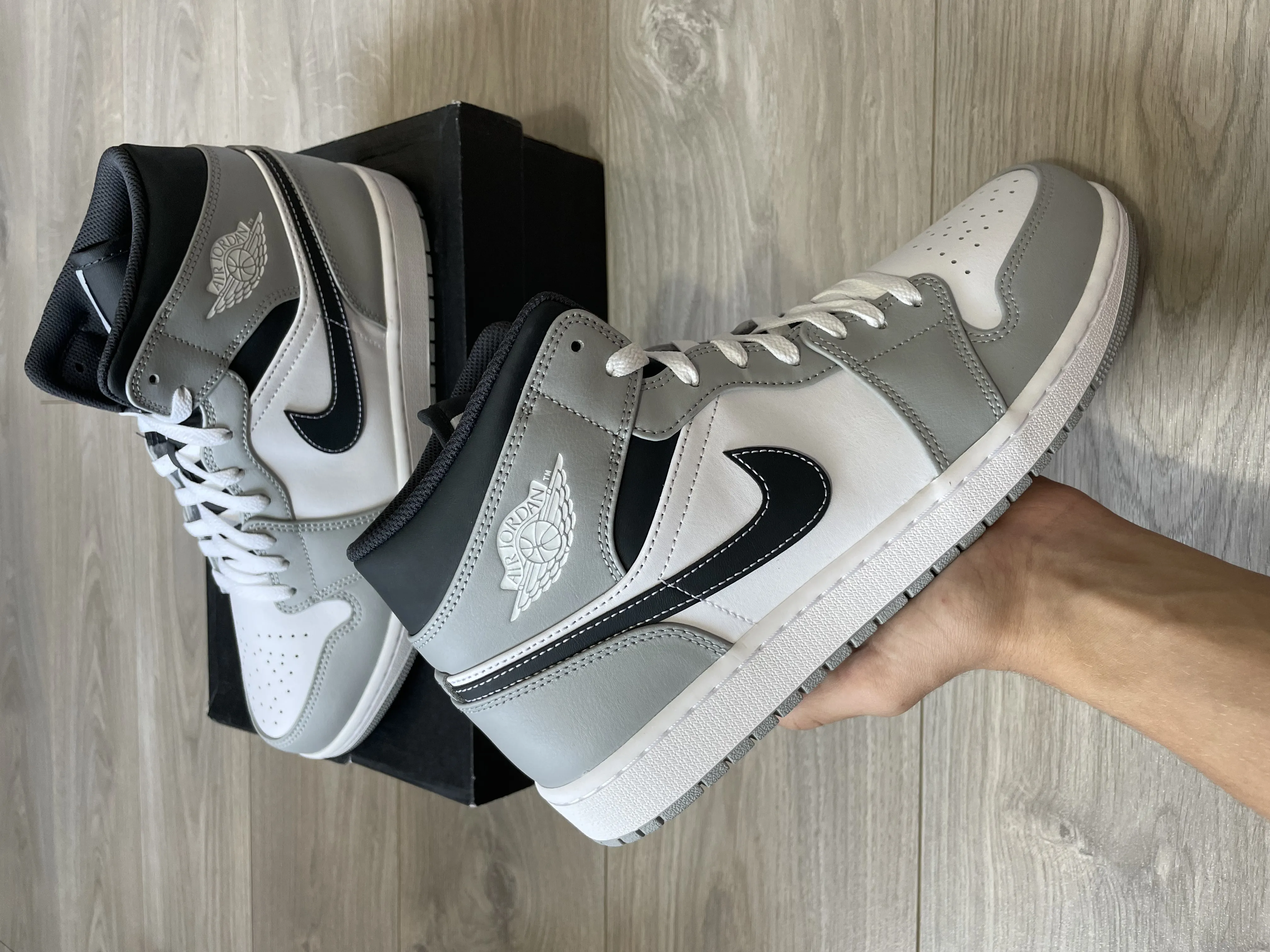 jordan i mid smoke grey