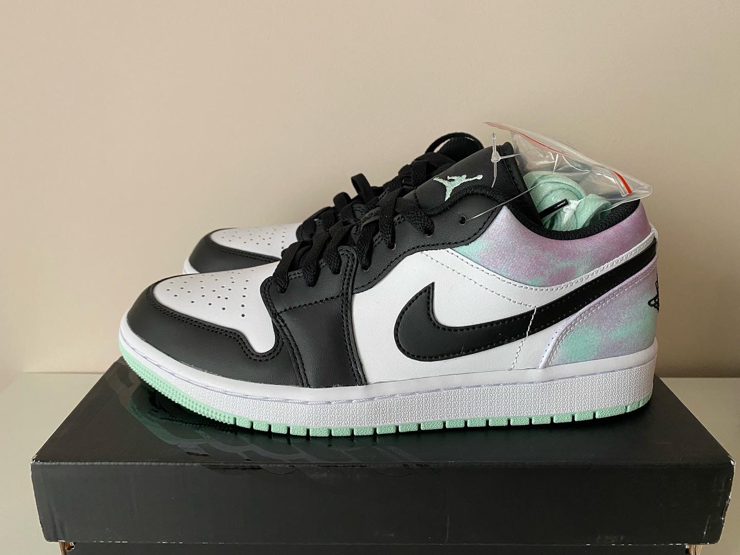 Jordan 1 Low Tie Dye HypedRo