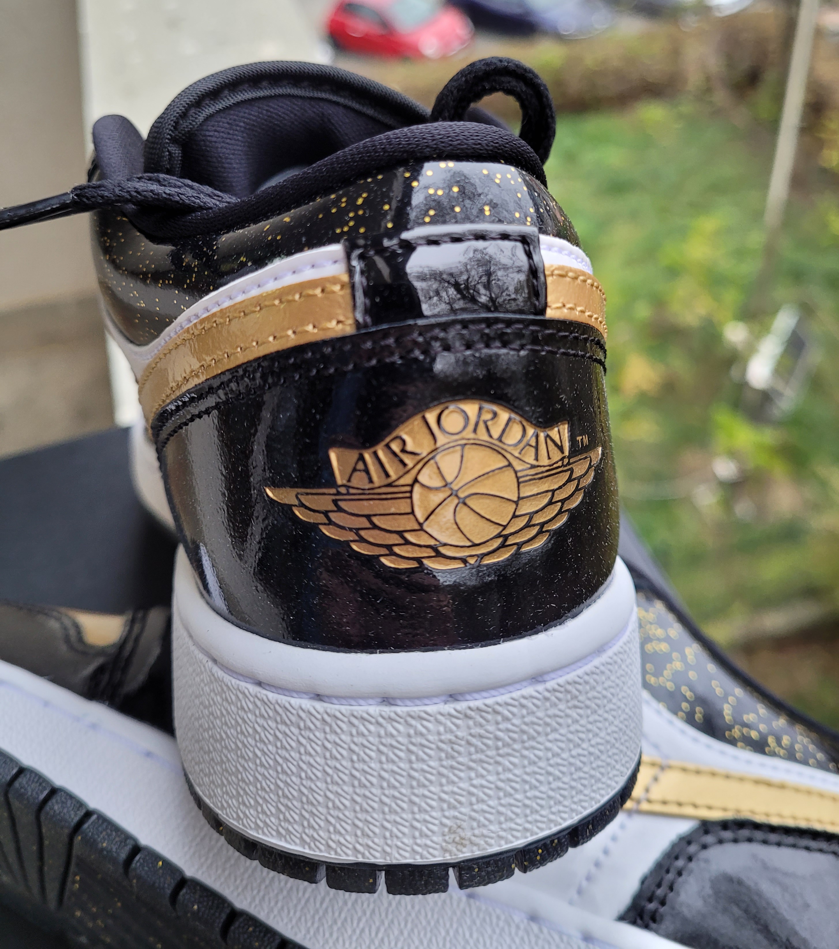 aj1 low gold